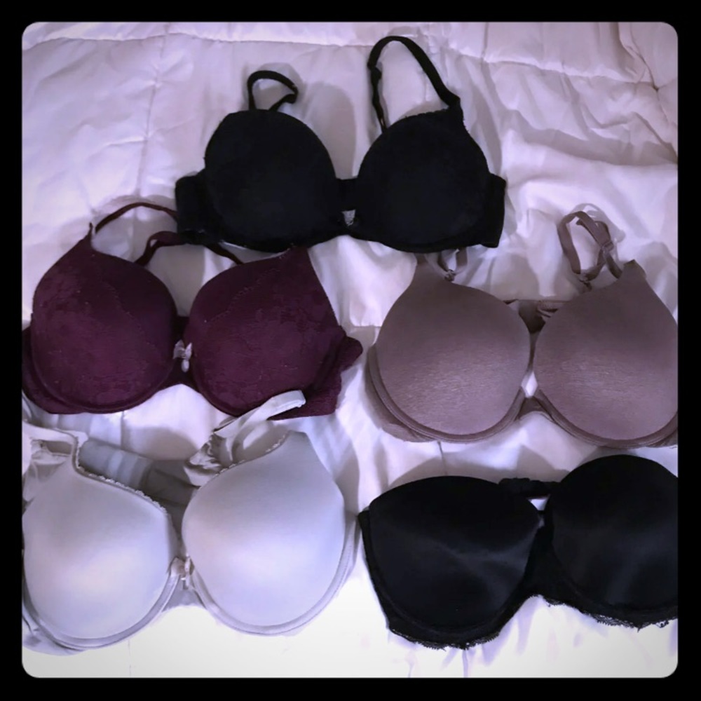 ❌❌SOLD❌❌5 Victoria’s Secret Bras
